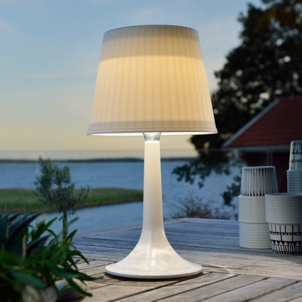 Vit LED-solcellsbordslampa Assisi Sitra